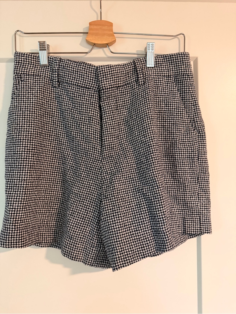 Suit Studio Navy & White Houndstooth High-Waist Women's Shorts